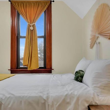 Appartement Golden Gem In Heart Of East Rock Quiet 3Br Near Dt And Yale à New Haven Extérieur photo