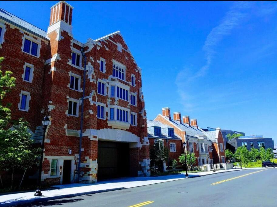 Appartement Golden Gem In Heart Of East Rock Quiet 3Br Near Dt And Yale à New Haven Extérieur photo